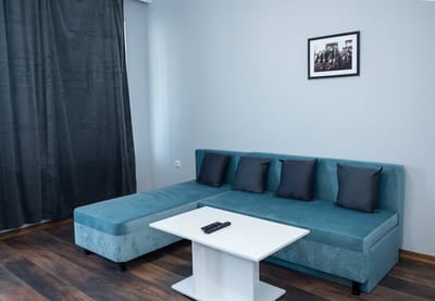 Bright & Airy Flat with 2 Bedrooms – Urban peace