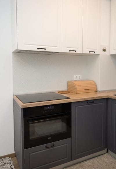 Modern 2-Bedroom Flat with Balcony in Azur Premium