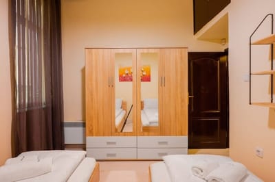 Cozy 2BD Flat + Work Space I Remote workers haven