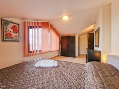 Glazne River View - 2BDR | 2BTHR Flat with a View