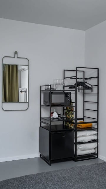 Aviva City Stay – Yellow Vibe Studio