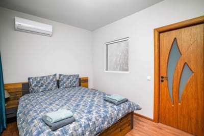 Stylish 1 Bedroom Apartment - Quiet & Comfortable
