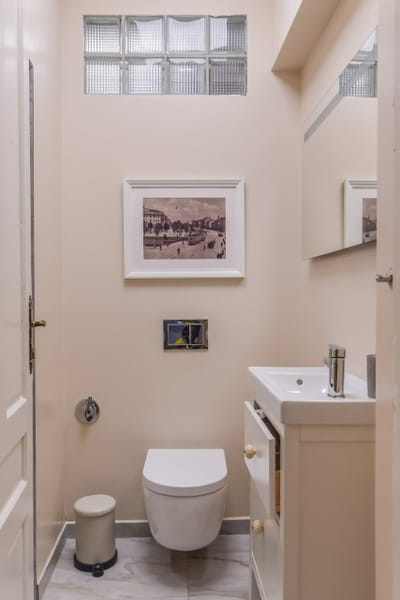 Spacious vintage 2BR, 2bath apartment