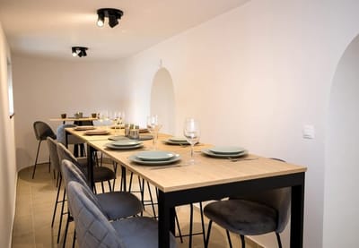 Private Villa with 5BD, Pool & Stunning Sea Views