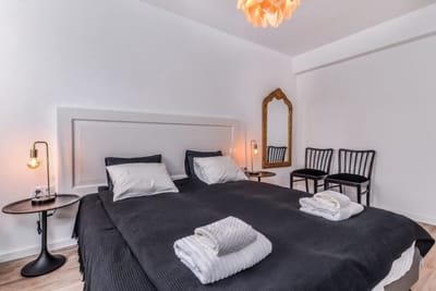 66 Apartment - Stylish Two Bedroom in Lozenets