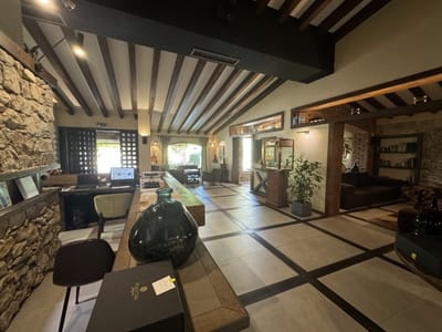 Zornitza Family Estate - Hotel