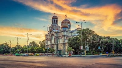 Black Sea 2bdrm Central Apartment