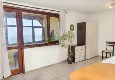 Cozy Sea-View Flat with Balcony in Galata, Varna
