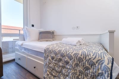 Serene Luxe Oasis Retreat on the Outskirts