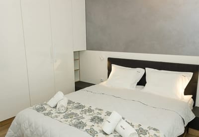 Modern Seaside Retreat 1BD Apartments