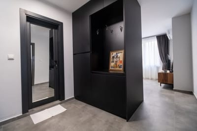 Central Plovdiv: Modern 1BR with Netflix & Balcony