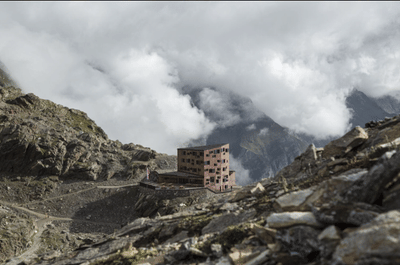 Rifugio Petrarca Hut