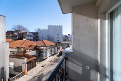 City Center Perfect: 1BR Apartment