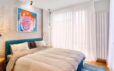 High-end Designer 2BR Aprt + Lift&Balconies