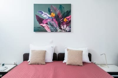 Cozy and Functional Business One-Bedroom Apartment