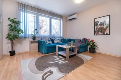 Comfortable 2BR Urban Getaway in City Center