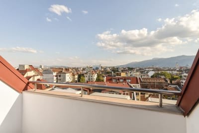 Beautiful City View Maisonette Apartment
