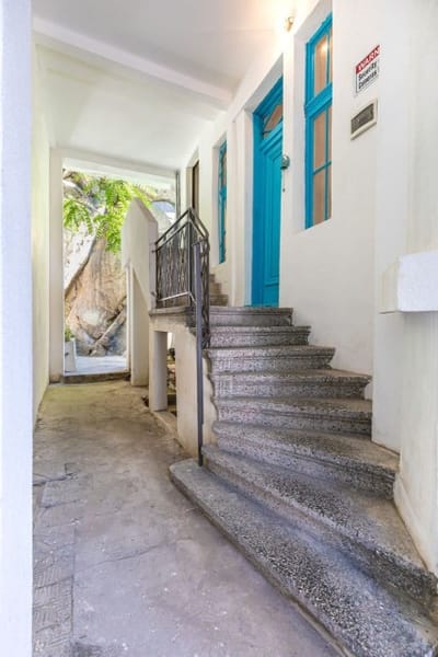 The Old Town Vintage 2-Bedroom Jewel