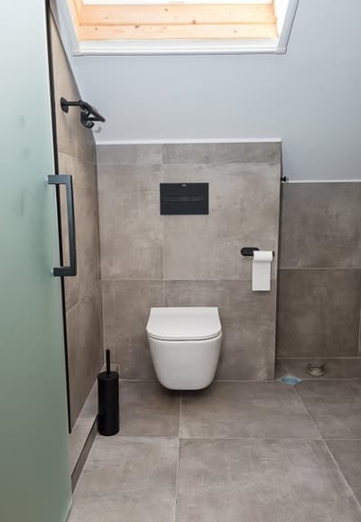 Stylish Maisonette Just Steps from the Sea Garden