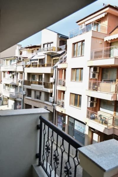 City Center Charm: 2BR Apartment