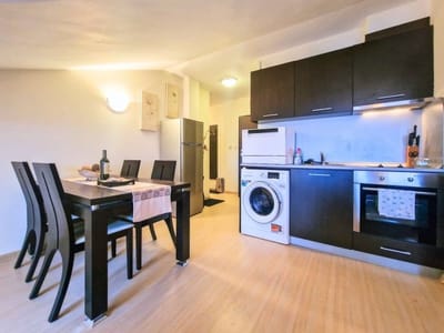 Glazne River View - 2BDR | 2BTHR Flat with a View