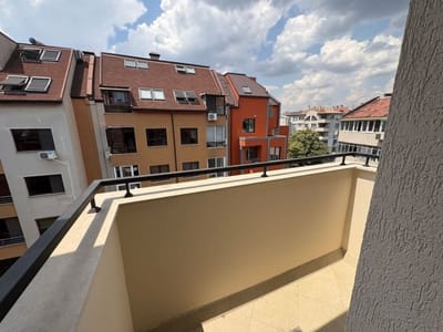 Comfort in Varna– Modern, Bright Central Apartment