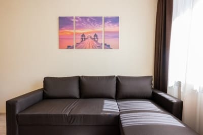 Nomad Haven: 1BD Flat with Balcony near the Center