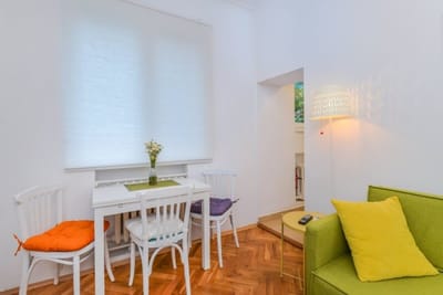 The Charming Home | 1-Bedroom TOP Central Flat