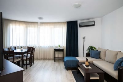 Sunny & Modern 1BR Apartment