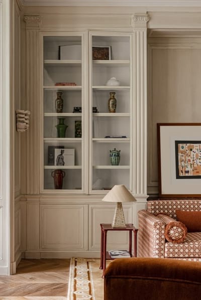 Our apartments located in a separate villa next to the hotel offer the decor and feel of the Saint James Paris with the intimacy of a private home.