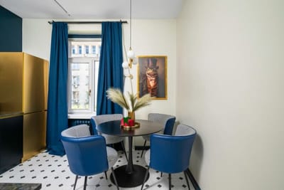 Royal Retreat - Your central designer spot