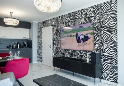 Royal View –Luxury 2BR Apartment with Sea Panorama