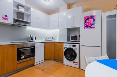 Sofia’s Best Area - Workspace+300 MBPS WiFi