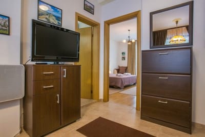 Cozy One-Bedroom apartment with Nature View