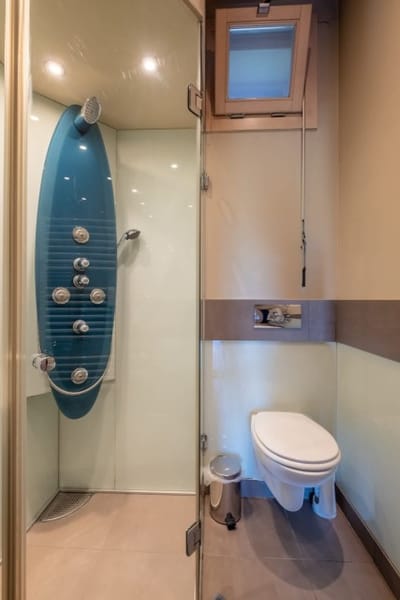 Modern yet Rustic Style City Centre Apt | 2BR/2BTH