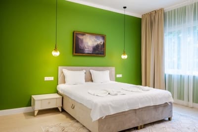 Top Center 2BD Luxurious Flat with Shared Terrace