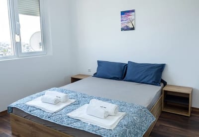 Bright & Airy Flat with 2 Bedrooms – Urban peace