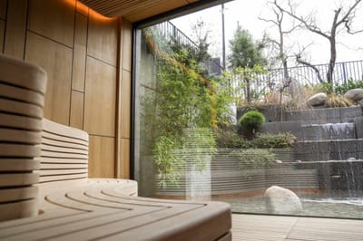 Modern 2-Bedroom Flat with Balcony in Azur Premium