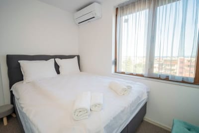 Modern Seaview Central Apartment in Sarafovo