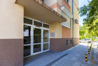 Bright Modern 2BD Apartment with Panoramic View