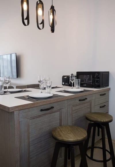 Moonlight Terrace – Panoramic Views, Luxe Comfort