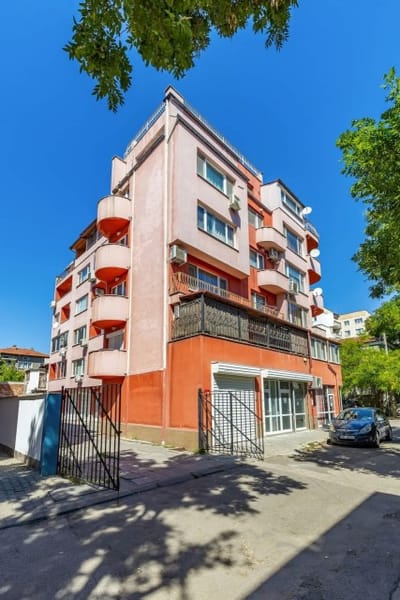 Comfort Corner - 1BD with Balcony