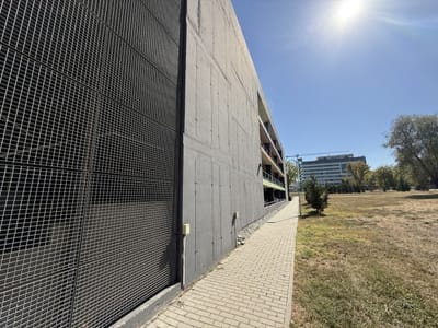 Big 5 Story Parking with security