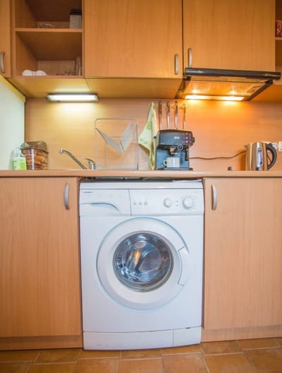 Cozy Colorful Studio at the foot of the Mountain