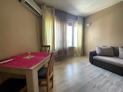 Cozy 1BD Apartment with a Lovely Sea View