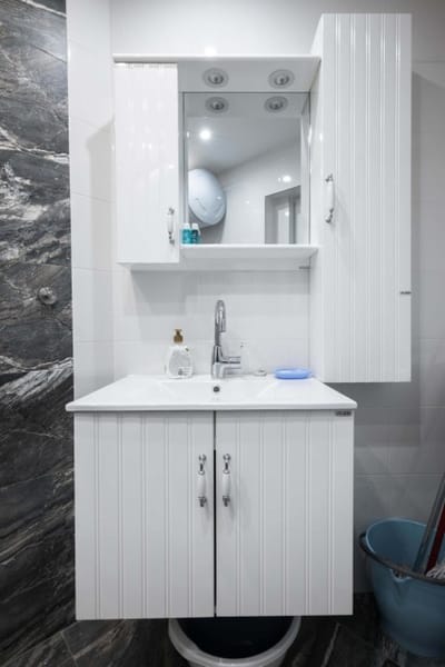 Sunny & Modern 1BR Apartment