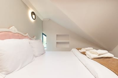 Central Apartments with Garden view - Apt No. 8