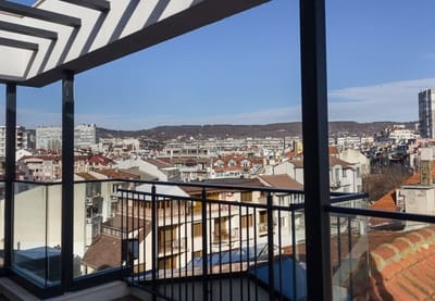 Modern Haven in Varna : Retreat with Chic Ambiance