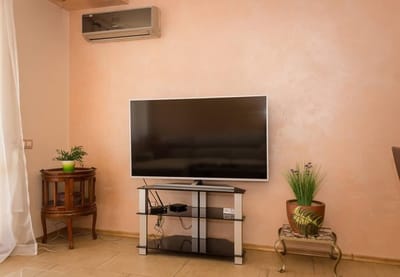 Varna Gem: 2BD Flat with Sunny Balcony